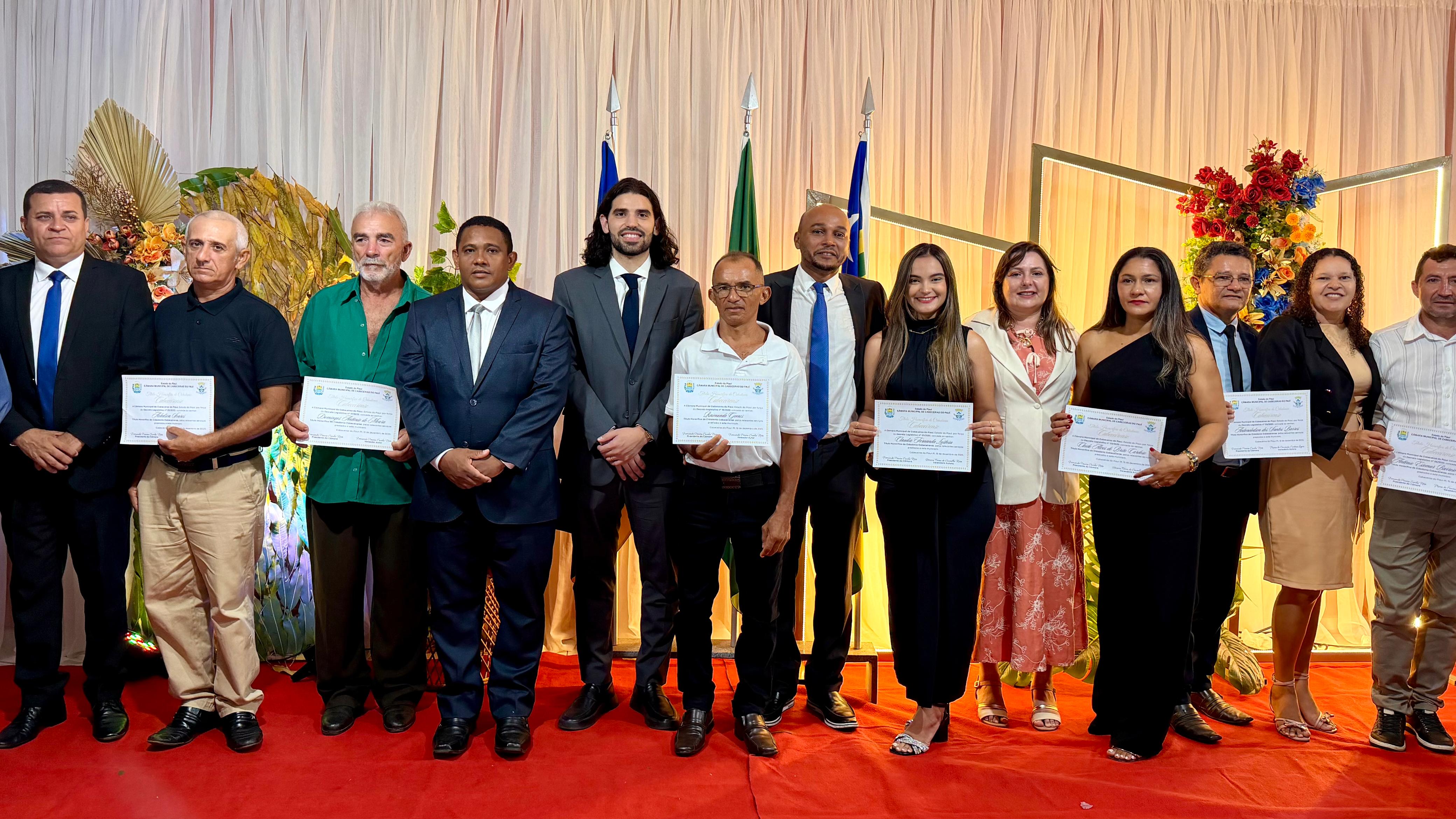 Câmara de Cabeceiras do Piauí realiza Sessão Solene de entrega de Títulos de Cidadão